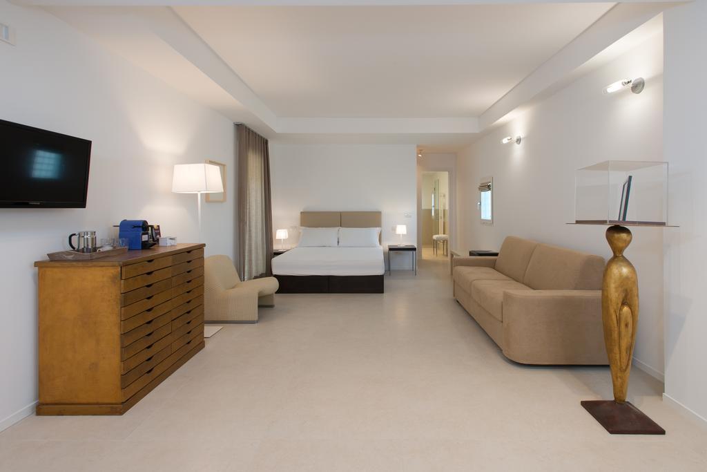 Le Bifore Charming House Lecce Buitenkant foto