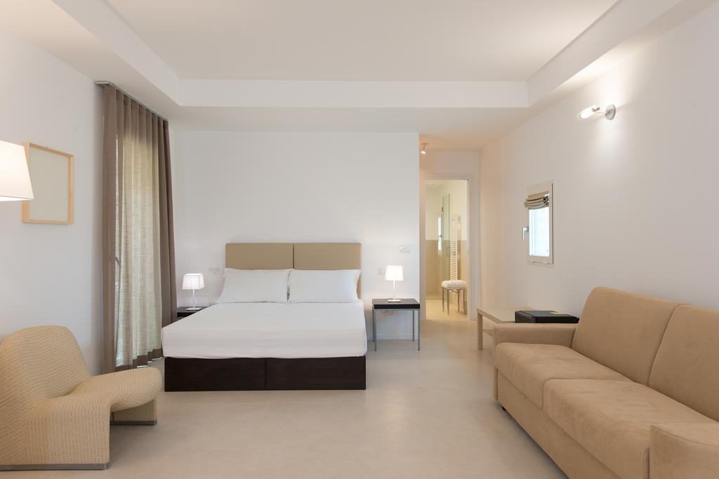 Le Bifore Charming House Lecce Buitenkant foto