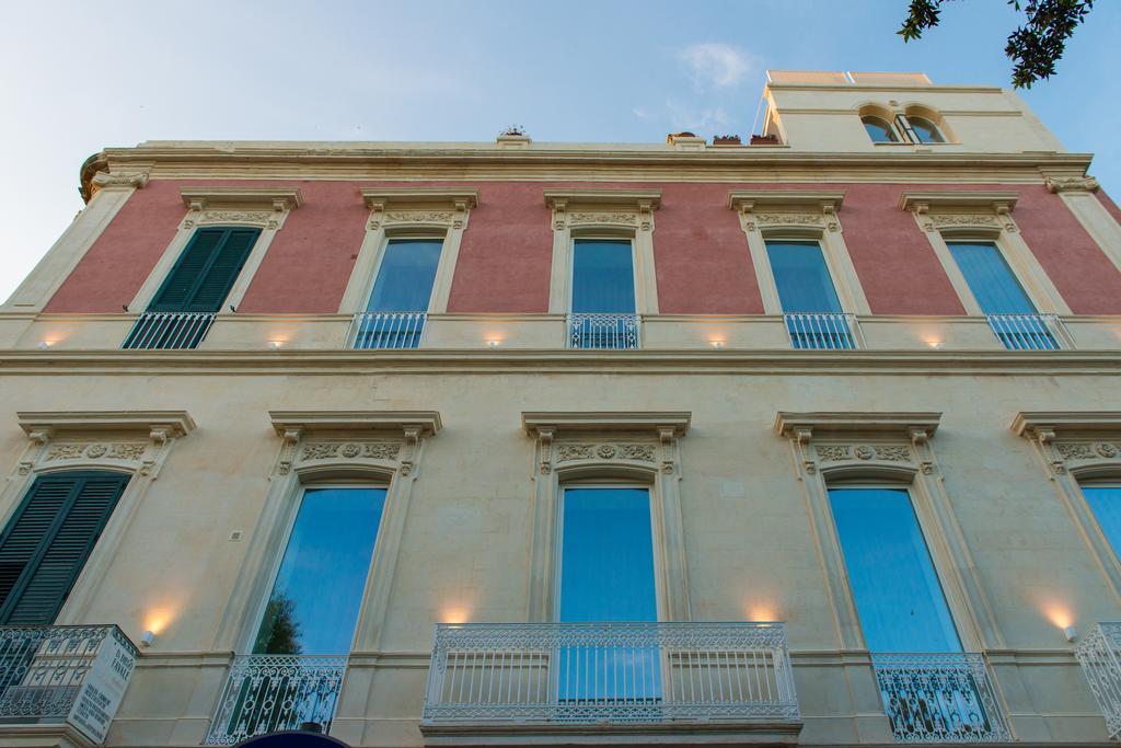 Le Bifore Charming House Lecce Buitenkant foto