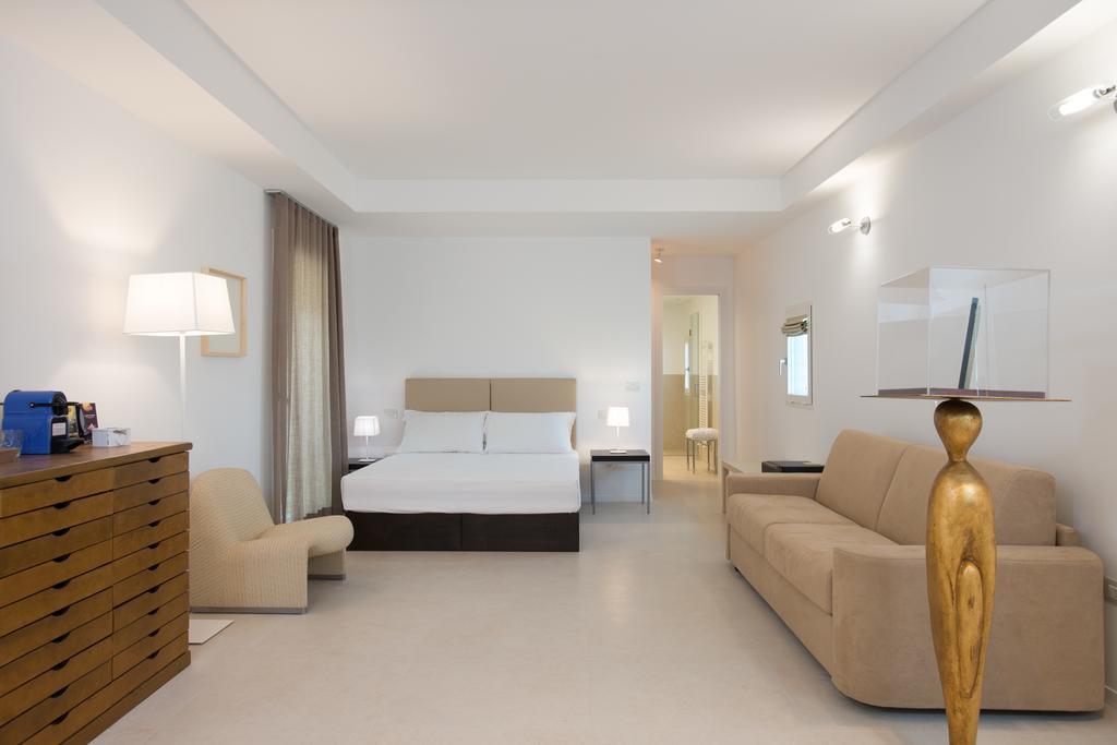 Le Bifore Charming House Lecce Buitenkant foto