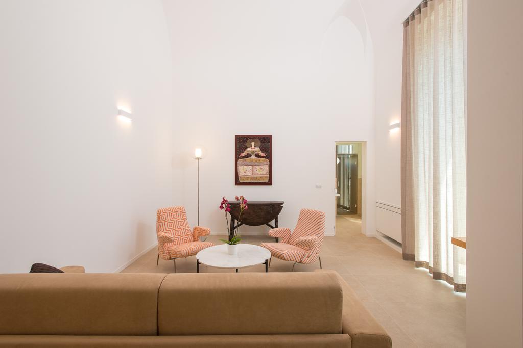 Le Bifore Charming House Lecce Buitenkant foto