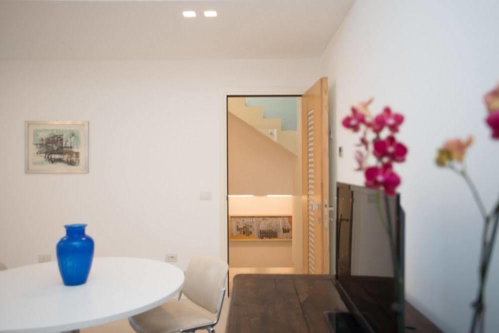 Le Bifore Charming House Lecce Buitenkant foto